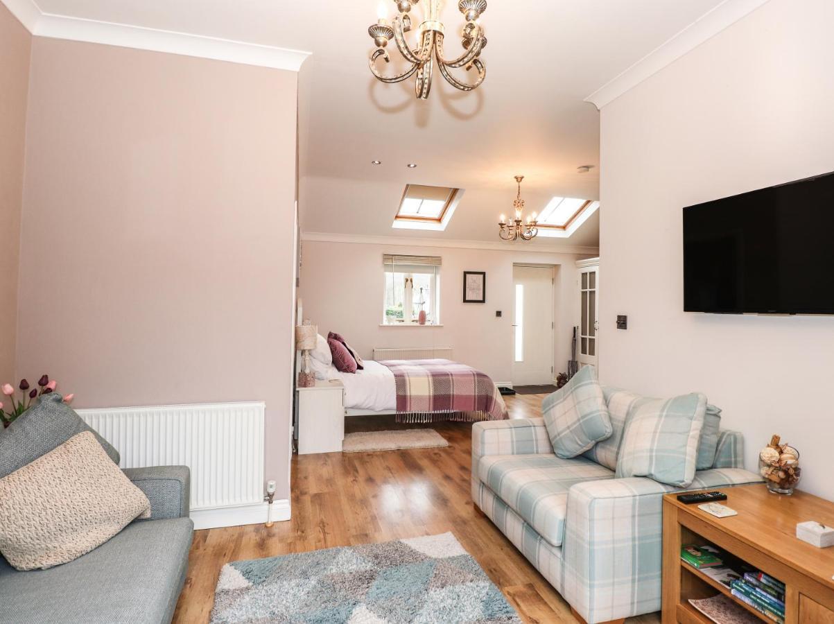 The Garden Suite At Fiddler Hall Barn Ulverston Kültér fotó
